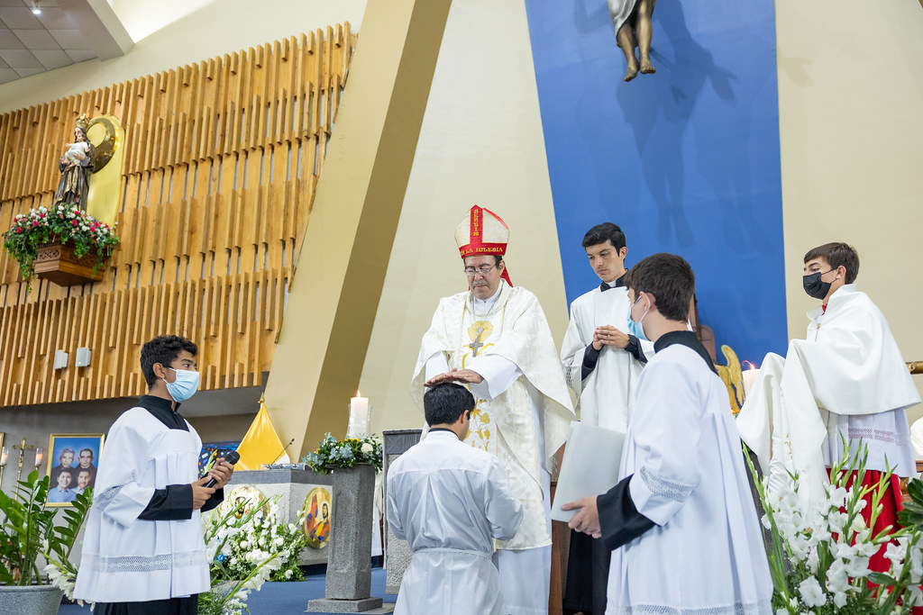 El P. Gustavo Cerros, LC es ordenado diácono en El Salvador
