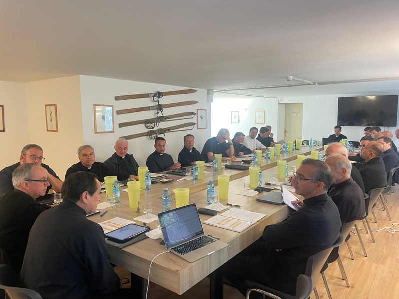 Dal 26 al 28 agosto 2025, la Casa di Santa Maria in Formazza ha accolto l’Assemblea Territoriale d’Italia dei Legionari di Cristo, un appuntamento di fondamentale importanza per la vita della Legione e la preparazione al prossimo Capitolo Generale, previsto a Roma a partire dal 20 gennaio 2026.