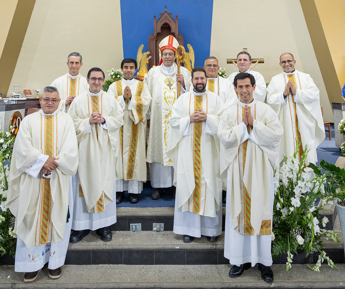 Il P. Gustavo Cerros, LC viene ordinato diacono in El Salvador